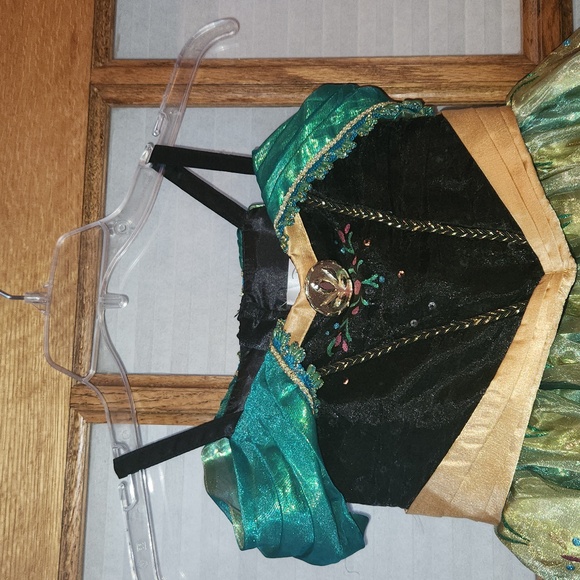 Disney's Princess Anna dress - Picture 12 of 12